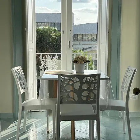 Palazzo Palumbo Konukevi 4*