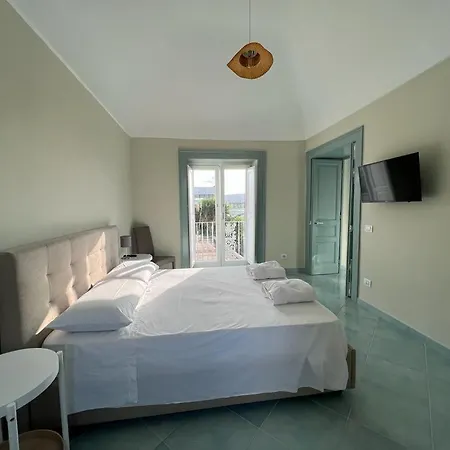 Palazzo Palumbo Konukevi 4*