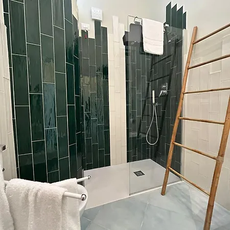 Palazzo Palumbo Konukevi 4*
